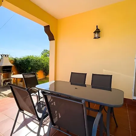 Casa Con Piscina Privada Urbanizacion Roche Viejo 別荘