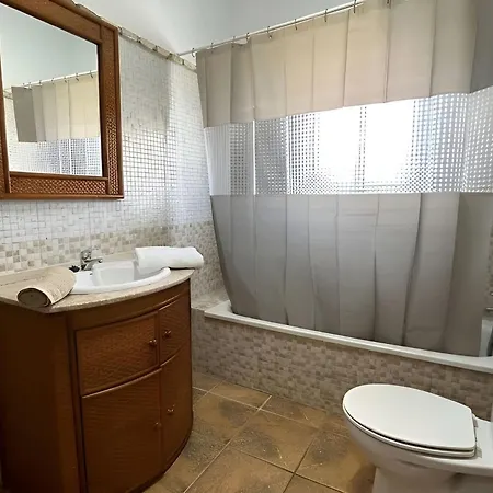 Casa Con Piscina Privada Urbanizacion Roche Viejo