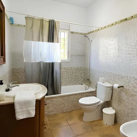 Casa Con Piscina Privada Urbanizacion Roche Viejo *